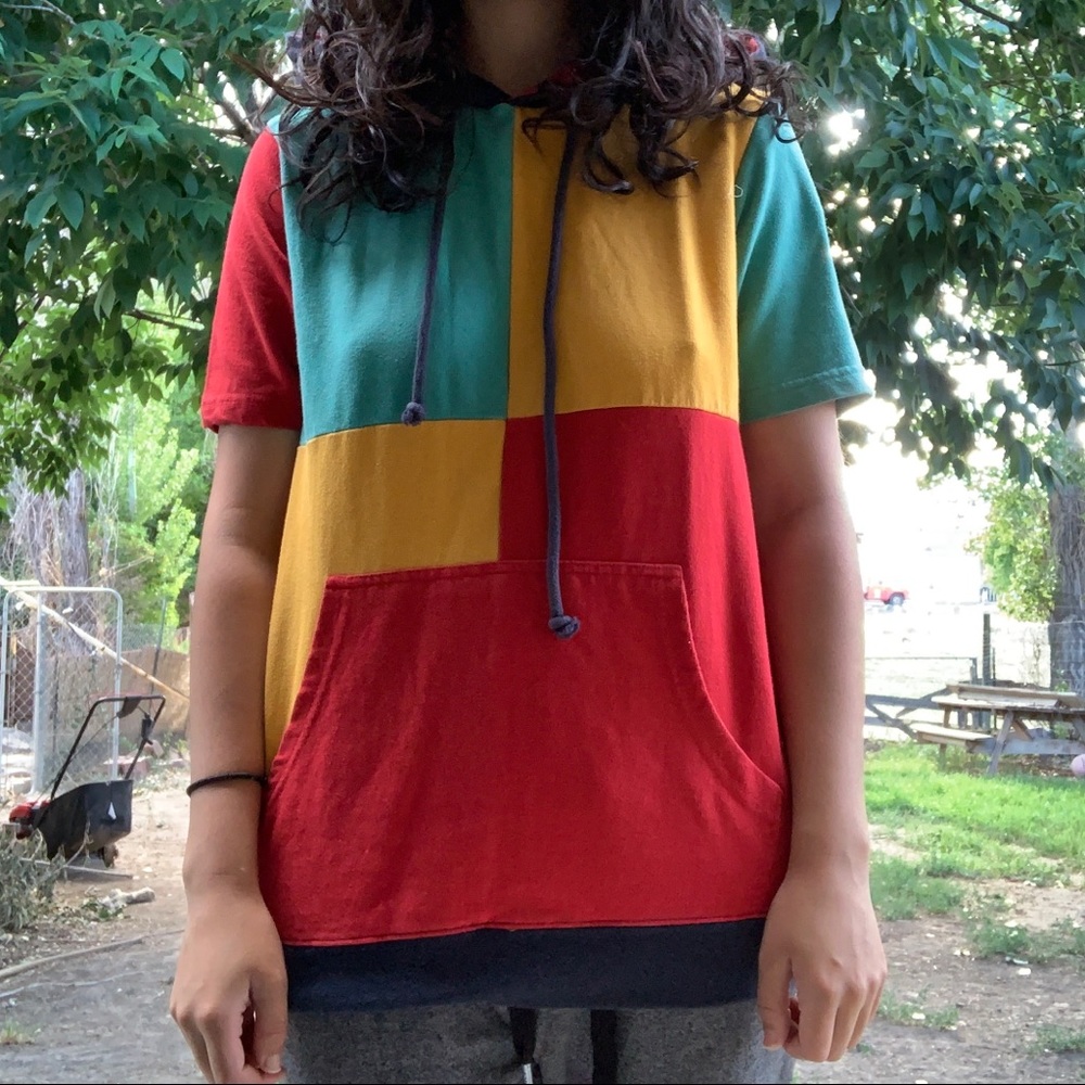 Funky colors short sleeve hoodie